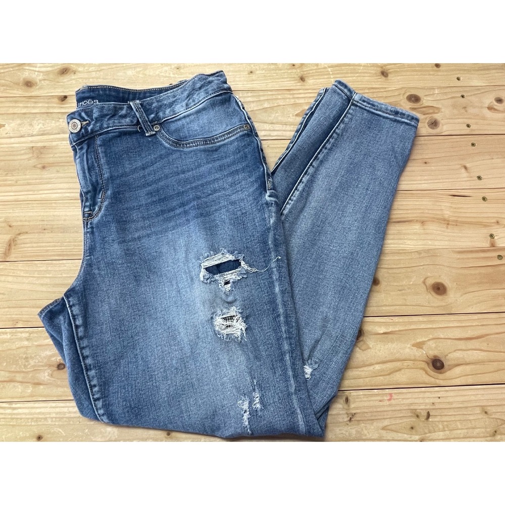 Maurices Distressed Skinny Jeans Womens XL Reg‎ Blue Medium Wash Denim Stretch